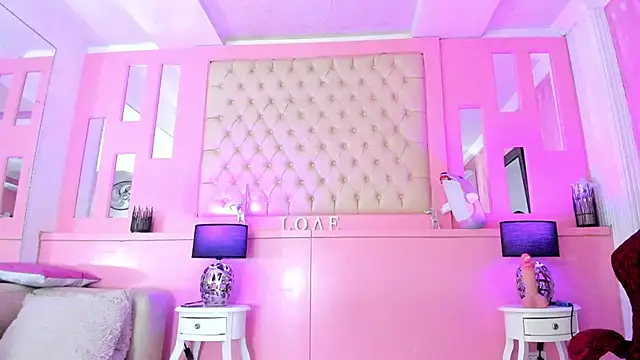 LarahB  online show from 13, 3, 2025