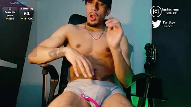 Snapshot of rafael_stone chatting on 21, 10, 2025 rafael stone online show from 21, 10, 2025