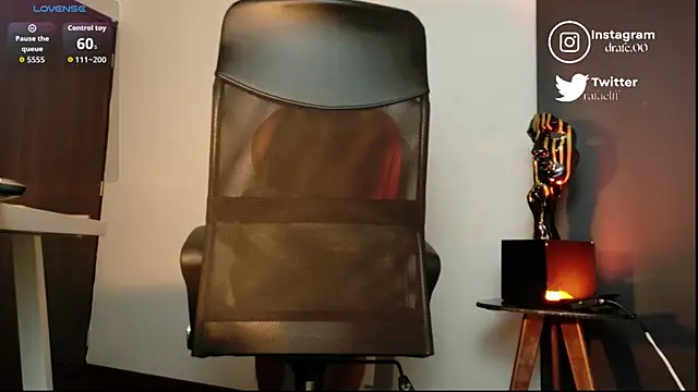 Snapshot of rafael_stone chatting on 12, 10, 2025 rafael stone online show from 12, 10, 2025