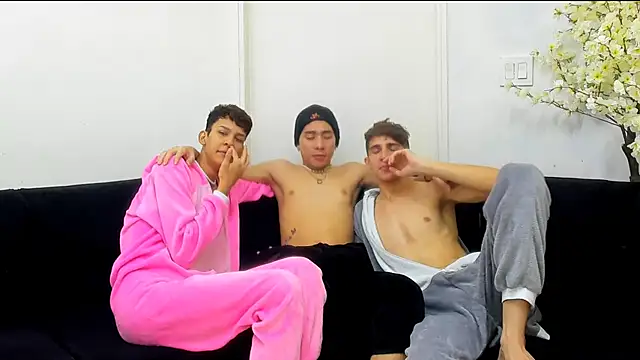 StrawwBoys online show from 15, 9, 2025