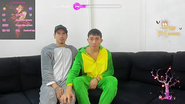 Snapshot of StrawwBoys chatting on 6, 11, 2025 StrawwBoys online show from 6, 11, 2025