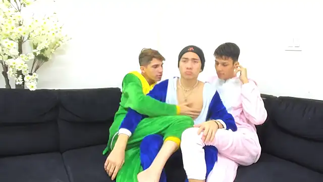 StrawwBoys online show from 18, 9, 2025