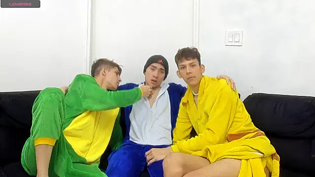 StrawwBoys online show from 20, 9, 2025