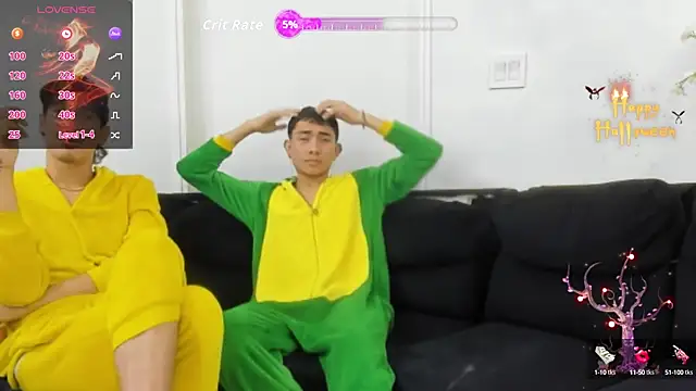 Snapshot of StrawwBoys chatting on 26, 10, 2025 StrawwBoys online show from 26, 10, 2025