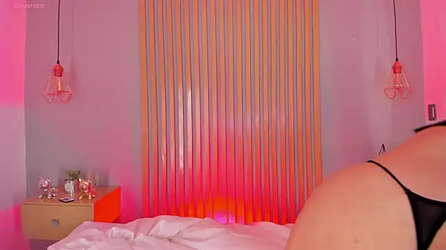 mary suarez online show from 6, 3, 2025