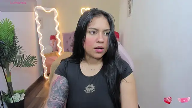 Snapshot of kendra_tay chatting on 27, 2, 2025 kendra tay online show from 27, 2, 2025