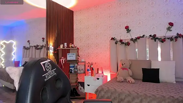 Daphnne tay online show from 23, 2, 2026