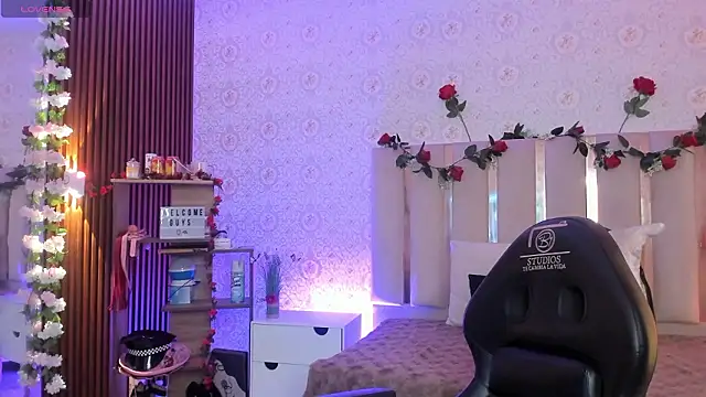 Daphnne tay online show from 8, 3, 2026