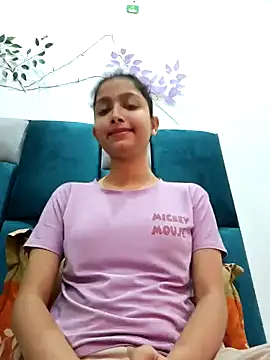 Aleena Rai online show from 2, 2, 2025