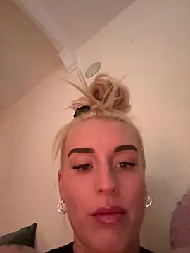 Snapshot of Barbie_26 chatting on 10, 12, 2024 Barbie 26 online show from 10, 12, 2024