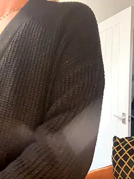 Snapshot of Barbie_26 chatting on 19, 11, 2025 Barbie 26 online show from 19, 11, 2025