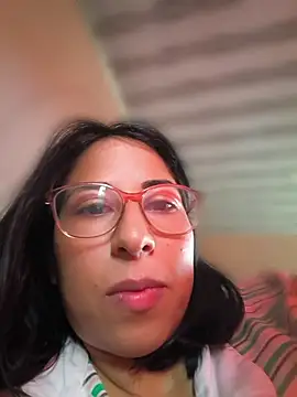 Snapshot of MirandaSingle chatting on 29, 6, 2026 MirandaSingle online show from 29, 6, 2026