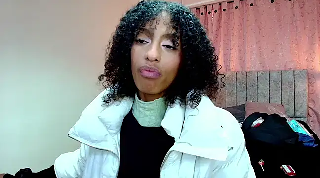 Zia Green online show from 8, 3, 2025