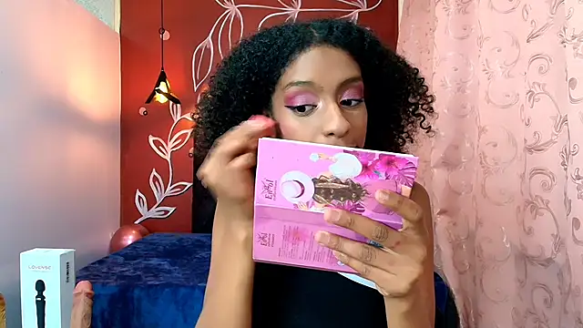 Zia Green online show from 1, 2, 2025