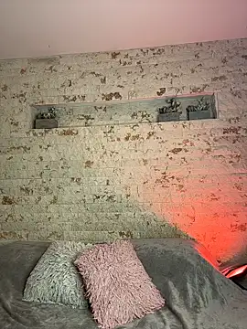 Snapshot of pamela_west chatting on 13, 4, 2026 pamela west online show from 13, 4, 2026