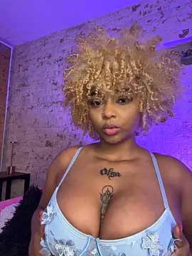 Snapshot of pamela_west chatting on 19, 2, 2026 pamela west online show from 19, 2, 2026