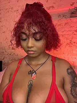 Snapshot of pamela_west chatting on 12, 4, 2026 pamela west online show from 12, 4, 2026