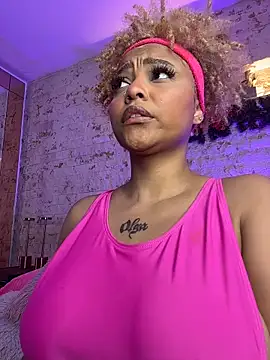 Snapshot of pamela_west chatting on 19, 12, 2025 pamela west online show from 19, 12, 2025