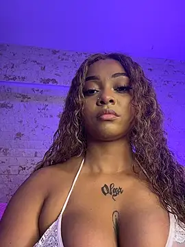 Snapshot of pamela_west chatting on 18, 2, 2026 pamela west online show from 18, 2, 2026