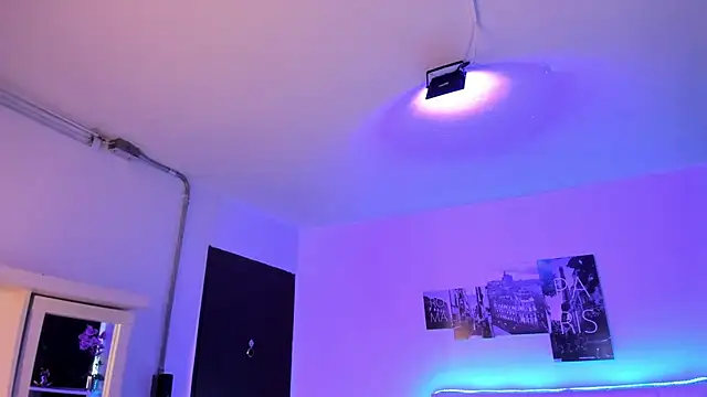 Amy Kiitty  online show from 15, 11, 2025