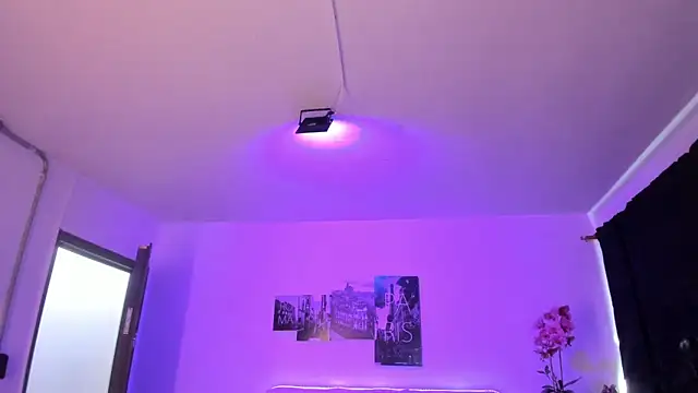 Amy Kiitty  online show from 19, 12, 2025