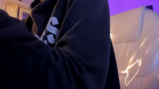 Amy Kiitty  online show from 8, 1, 2026