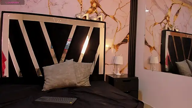 KarinaSimonz online show from 15, 1, 2026