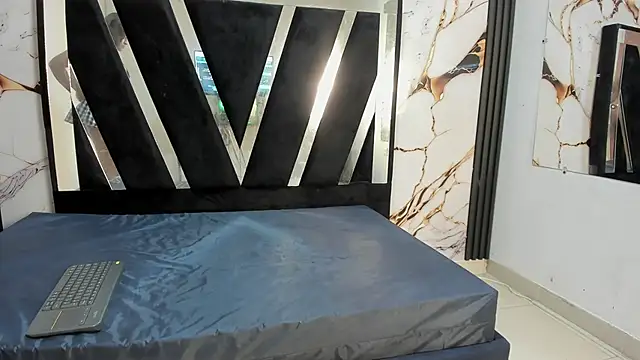 Snapshot of KarinaSimonz chatting on 15, 11, 2025 KarinaSimonz online show from 15, 11, 2025