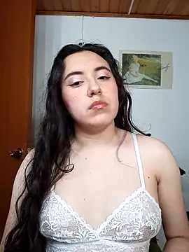 Emi chik online show from 15, 2, 2026