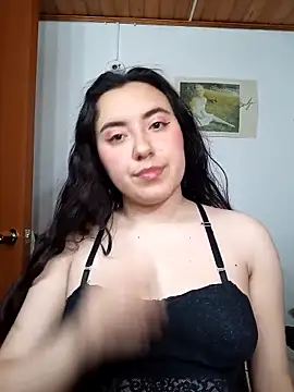 Emi chik online show from 13, 2, 2026