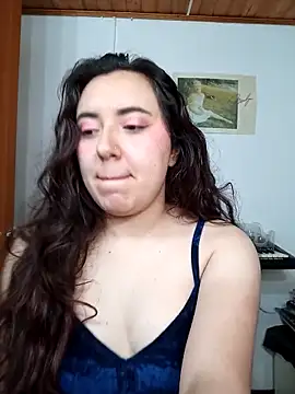 Snapshot of Emi_chik chatting on 19, 9, 2025 Emi chik online show from 19, 9, 2025