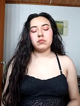 Emi chik online show from 13, 11, 2025