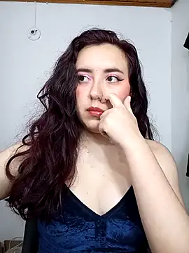 Snapshot of Emi_chik chatting on 10, 1, 2025 Emi chik online show from 10, 1, 2025