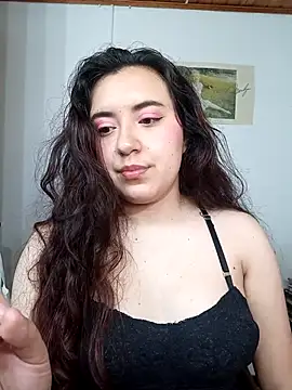 Snapshot of Emi_chik chatting on 2, 10, 2025 Emi chik online show from 2, 10, 2025