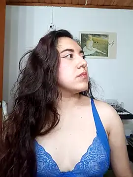 Snapshot of Emi_chik chatting on 21, 9, 2025 Emi chik online show from 21, 9, 2025