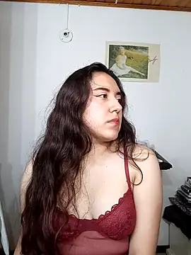 Snapshot of Emi_chik chatting on 9, 10, 2025 Emi chik online show from 9, 10, 2025