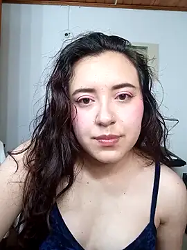 Snapshot of Emi_chik chatting on 10, 9, 2025 Emi chik online show from 10, 9, 2025