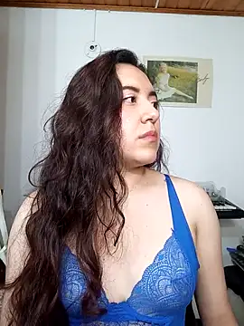 Snapshot of Emi_chik chatting on 20, 9, 2025 Emi chik online show from 20, 9, 2025