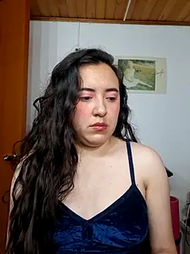 Emi chik online show from 8, 4, 2026