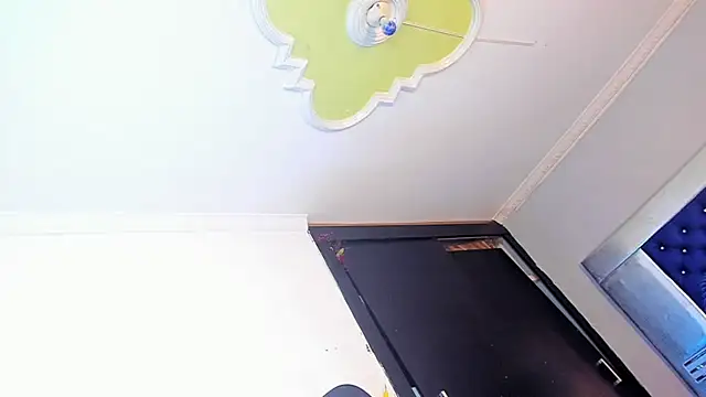 Eyleen Santos online show from 11, 4, 2026