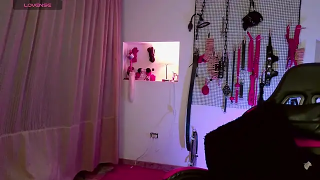 Snapshot of Megaan_Greey chatting on 20, 9, 2025 Megaan Greey online show from 20, 9, 2025