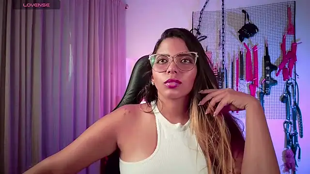 Snapshot of Megaan_Greey chatting on 9, 9, 2025 Megaan Greey online show from 9, 9, 2025