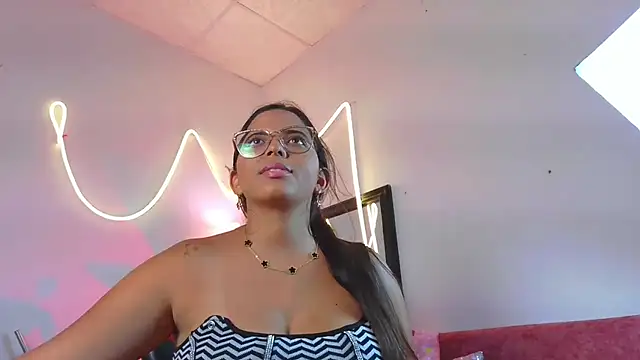 Megaan Greey online show from 31, 7, 2026