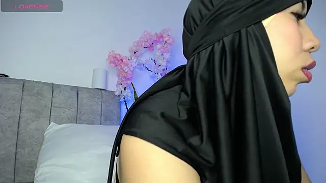 Sweet hot mia online show from 12, 7, 2026
