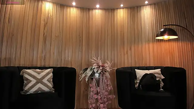 KatieNolan 1 online show from 8, 11, 2025