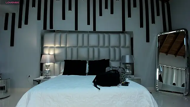 KatieNolan 1 online show from 15, 11, 2025