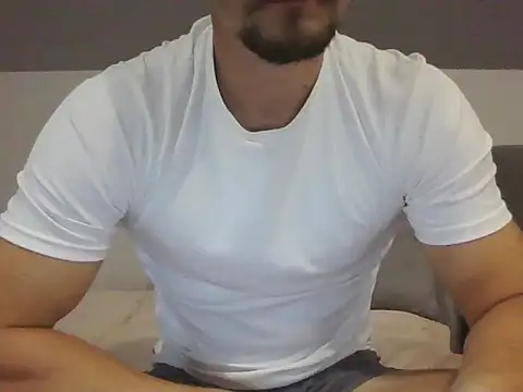 Snapshot of LoveEveryWet chatting on 7, 10, 2025 LoveEveryWet online show from 7, 10, 2025
