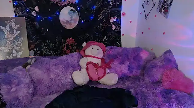 Snapshot of Emillyy_m chatting on 15, 1, 2025 Emillyy m online show from 15, 1, 2025