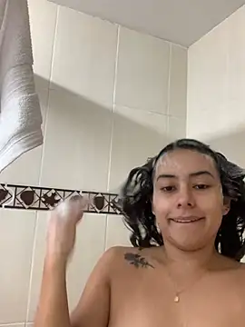 GabyButtler1 online show from 7, 2, 2025