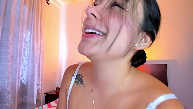 GabyButtler1 online show from 14, 1, 2025